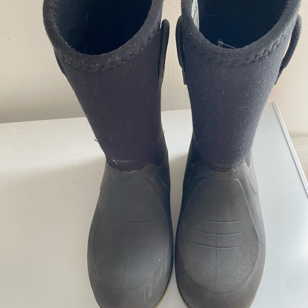 Kamik Winter Boots Boys Size 2 Waterproof